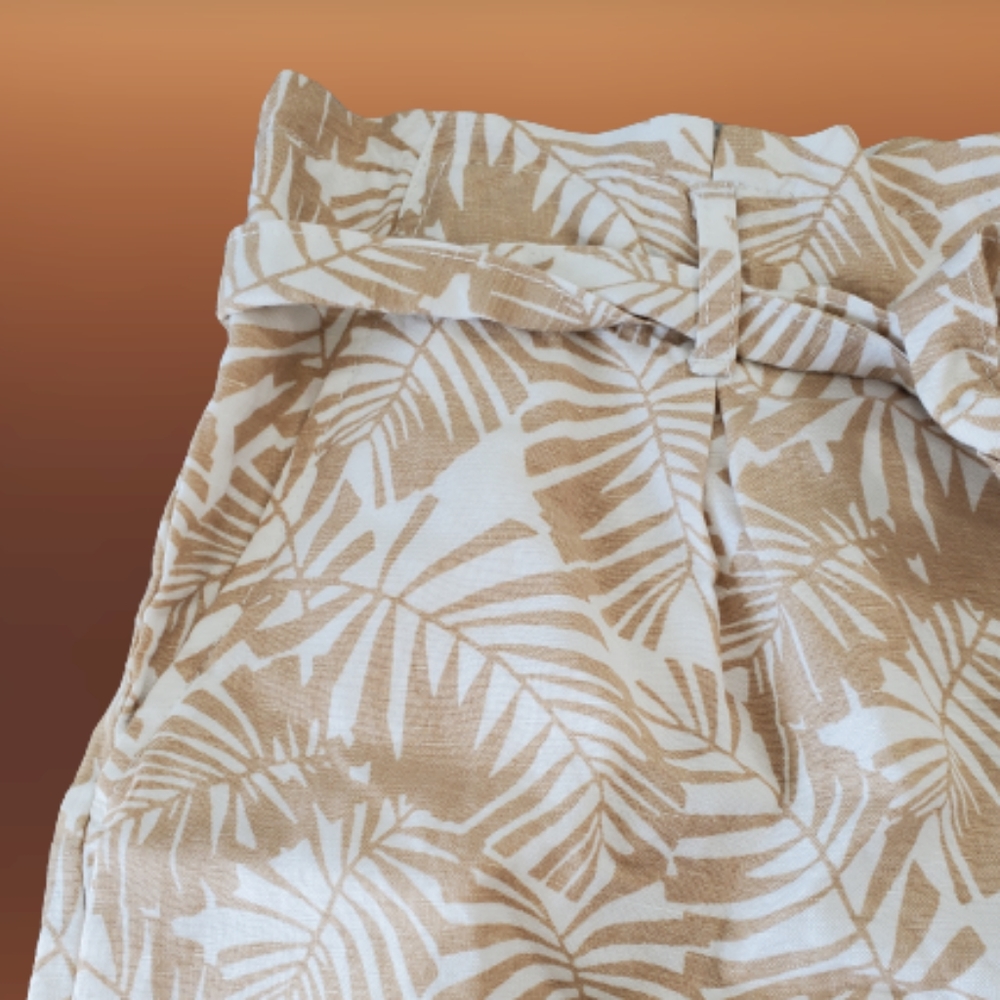 LOFT printed cinched front tie high waist shorts, 40", beige/ white - Picture 4 of 9